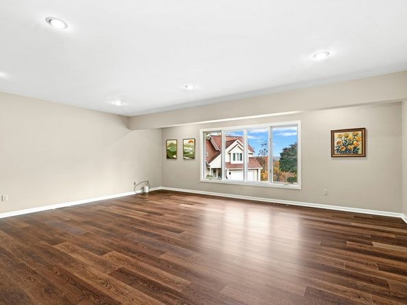 16 Scenic Hill Road 16, Shelton CT 06484