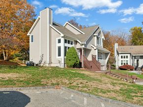 16 Scenic Hill Road 16, Shelton CT 06484