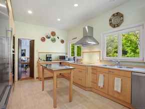 27 Wellington Drive, Stamford CT 06903