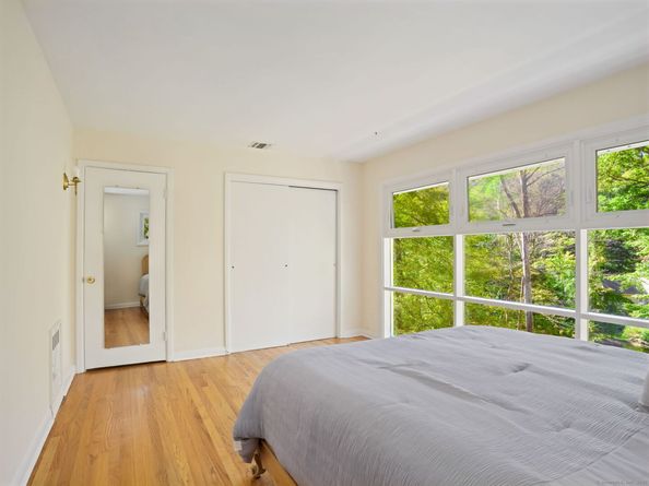 27 Wellington Drive, Stamford CT 06903