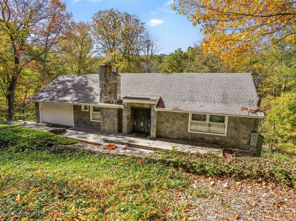 27 Wellington Drive, Stamford CT 06903