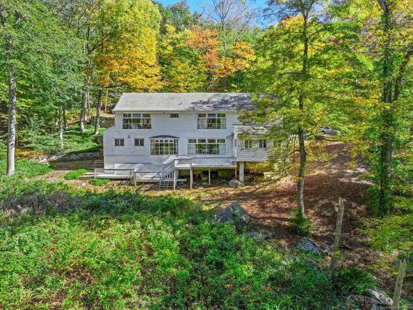 27 Wellington Drive, Stamford CT 06903