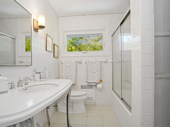27 Wellington Drive, Stamford CT 06903