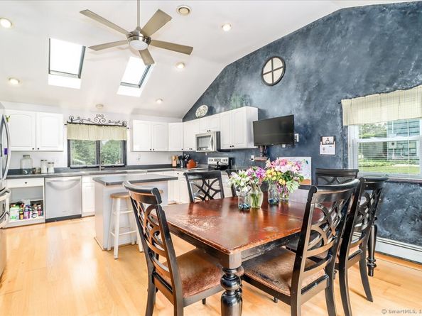 22 Woodview Drive, Brookfield CT 06804