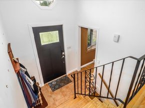 22 Woodview Drive, Brookfield CT 06804