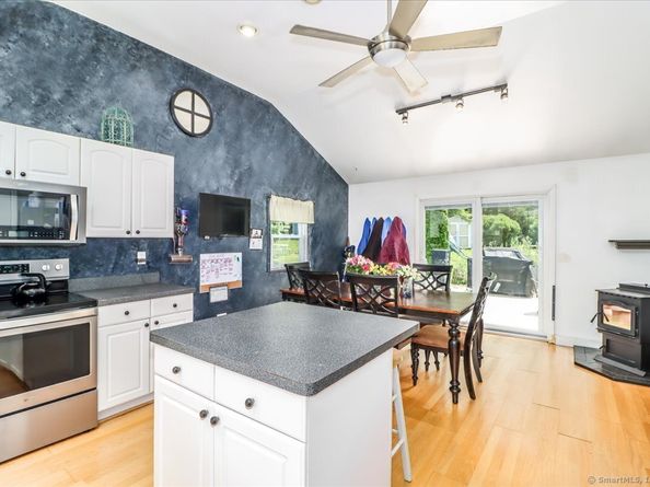 22 Woodview Drive, Brookfield CT 06804