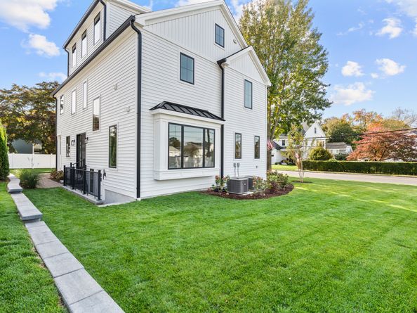 706 Judd Street, Fairfield CT 06825