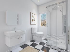 154A Long Meadow Hill Road, Brookfield CT 06804