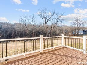 154A Long Meadow Hill Road, Brookfield CT 06804