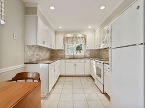 17 Rainbow Drive, Trumbull CT 06611