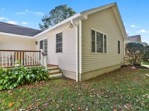 17 Rainbow Drive, Trumbull CT 06611