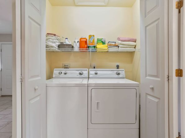17 Rainbow Drive, Trumbull CT 06611