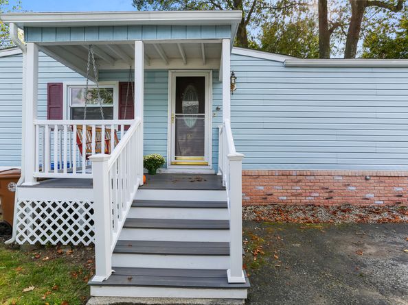 93 Woodland Park, Shelton CT 06484