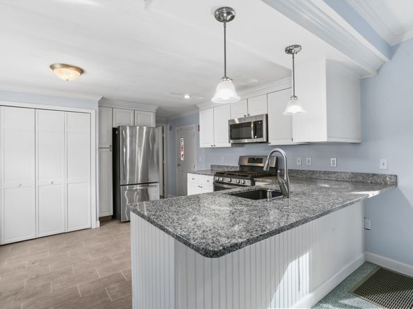 93 Woodland Park, Shelton CT 06484