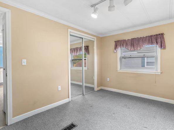 93 Woodland Park, Shelton CT 06484