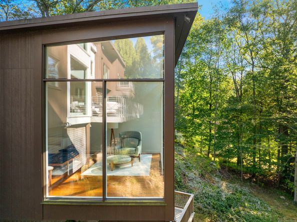 17 Brushy Hill Road, Darien CT 06820