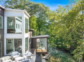 17 Brushy Hill Road, Darien CT 06820