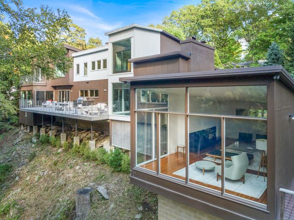 17 Brushy Hill Road, Darien CT 06820