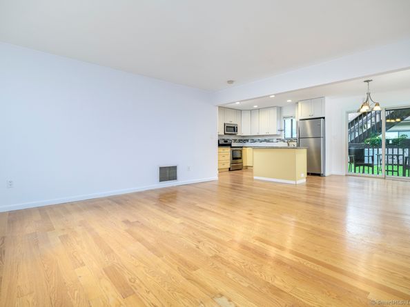 2289 Bedford Street G11, Stamford CT 06905