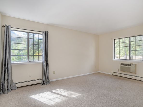6 Essex Court 6, Brookfield CT 06804
