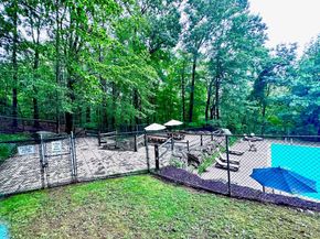 6 Essex Court 6, Brookfield CT 06804