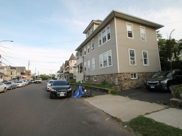 75 Sanford Avenue, Bridgeport CT 06604
