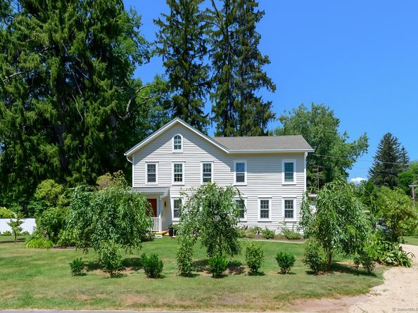 12 Gerdes Road, New Canaan CT 06840