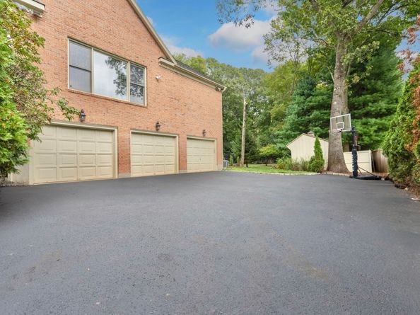 254 Sherwood Farm Road, Fairfield CT 06824