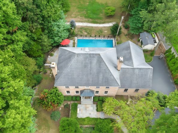 254 Sherwood Farm Road, Fairfield CT 06824