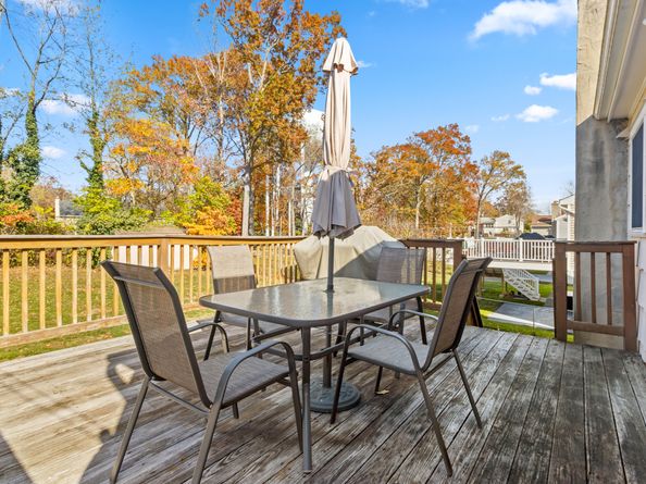 16 Katy Lane, Norwalk CT 06851