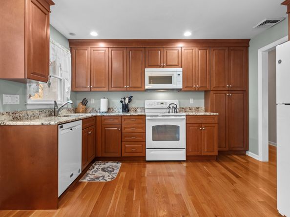 16 Katy Lane, Norwalk CT 06851