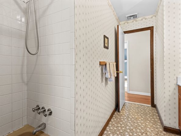 16 Katy Lane, Norwalk CT 06851