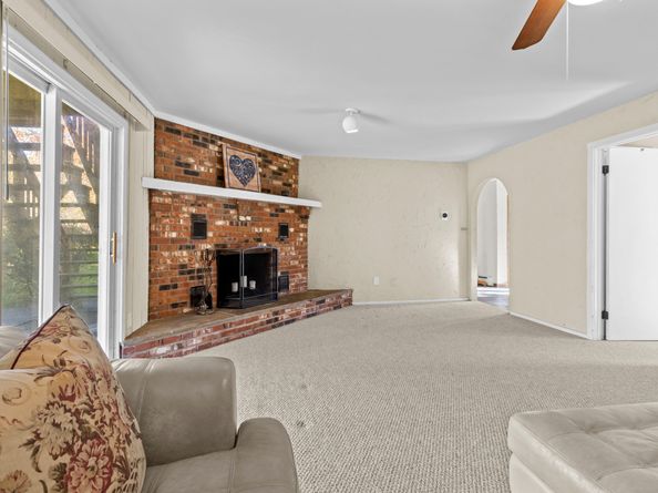 16 Katy Lane, Norwalk CT 06851