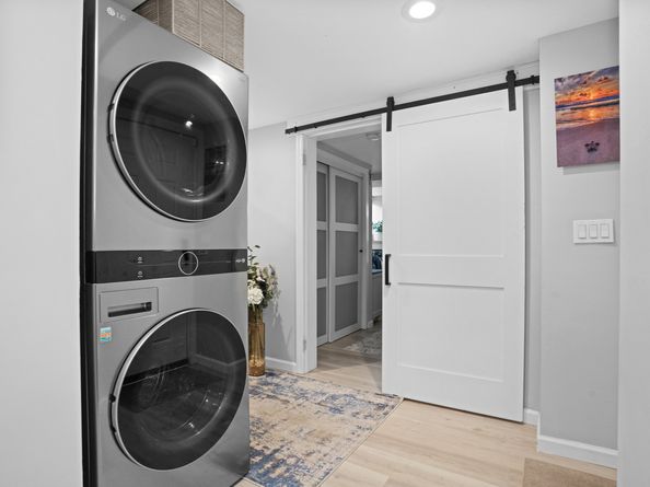 5 Hundley Court 1E, Stamford CT 06902