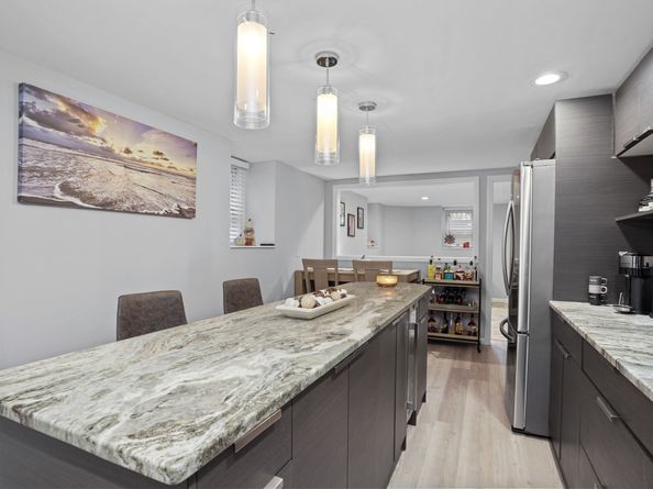 5 Hundley Court 1E, Stamford CT 06902