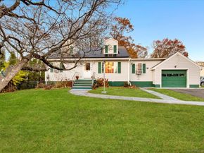 65 Clearview Drive, Bridgeport CT 06606