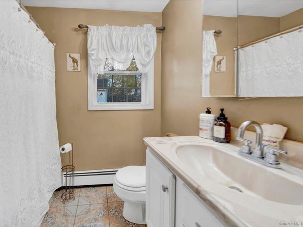 65 Clearview Drive, Bridgeport CT 06606