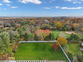 14 Burr School Road, Westport CT 06880