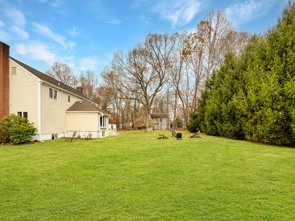 77 Aspen Lane, Stamford CT 06903