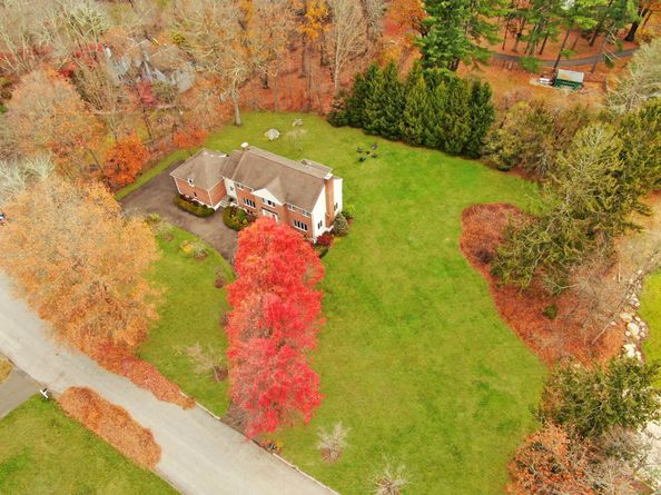 77 Aspen Lane, Stamford CT 06903