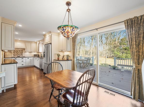 77 Aspen Lane, Stamford CT 06903