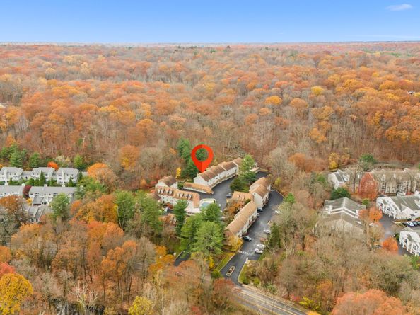 35 Village Walk 35, Wilton CT 06897