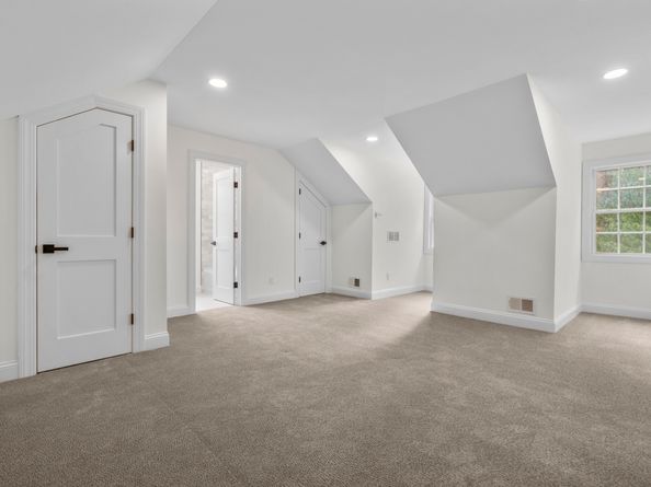 35 Village Walk 35, Wilton CT 06897