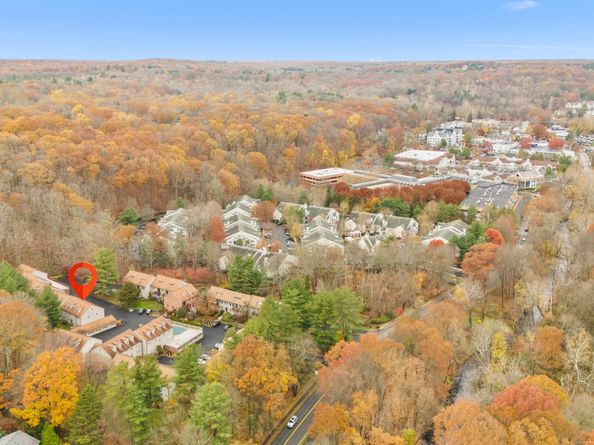 35 Village Walk 35, Wilton CT 06897