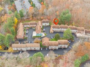 35 Village Walk 35, Wilton CT 06897