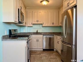 11 Bedford Avenue M3, Norwalk CT 06850
