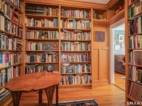 109 Long Meadow Hill Road, Brookfield CT 06804