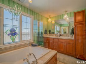 109 Long Meadow Hill Road, Brookfield CT 06804