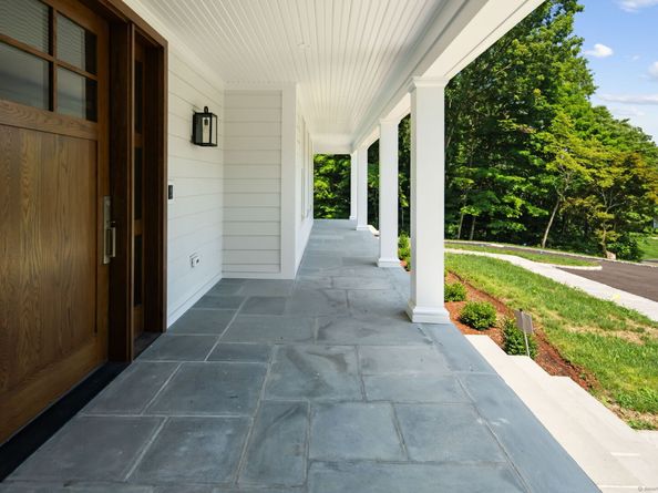 25 Hillcrest Road, New Canaan CT 06840
