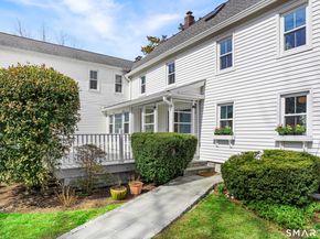 39 Park Place 39, New Canaan CT 06840